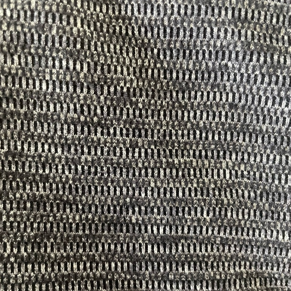 Grey Lululemon Vinyasa Scarf. Reversible. - Picture 7 of 9
